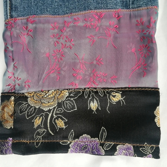 Anthropologie Pilcro Slim Boyfriend Jeans with Patchwork Satin Hems Boho 25 - Picture 13 of 16